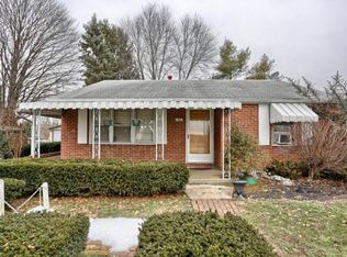 1903 Wabank Rd, Lancaster, PA 17603