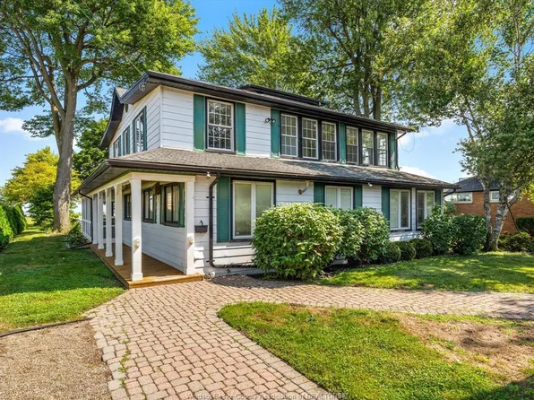 13050 Riverside Dr E, Tecumseh, ON N8N 1A8