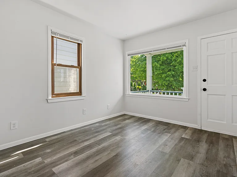 1946 S 69th St — Photo 11