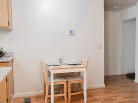 Walnut Apartments