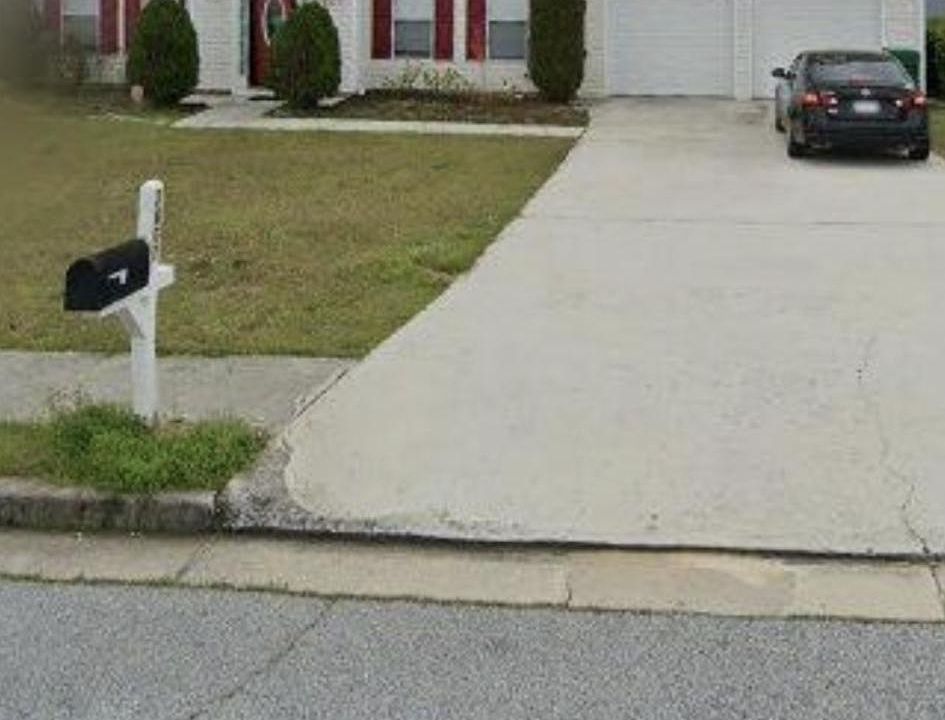 1st image of 7607 Larkspur St