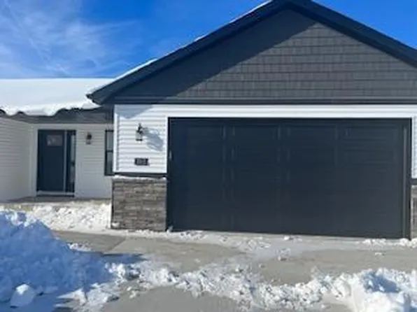 702 North Main Street #2, Fall River, WI 53932