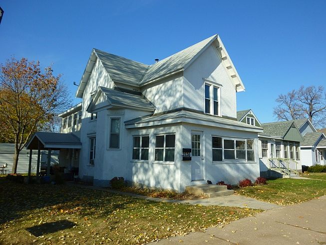 1st image of 2636 Grand St NE