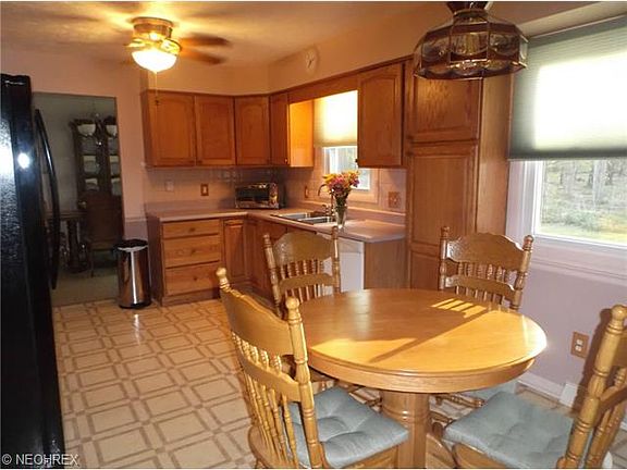 3rd image of 7726 W Parkside Dr