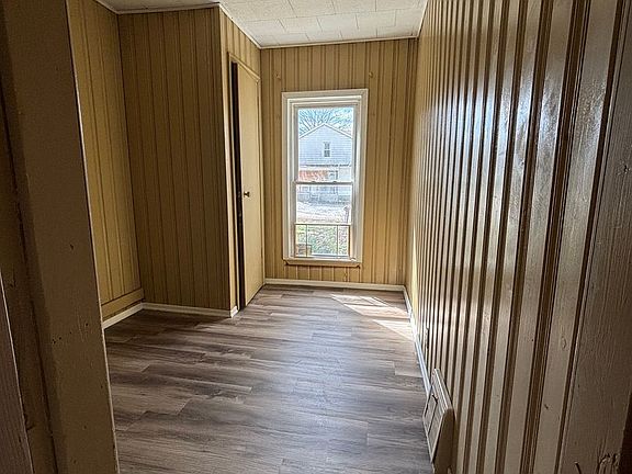 4th image of 420 Reed St