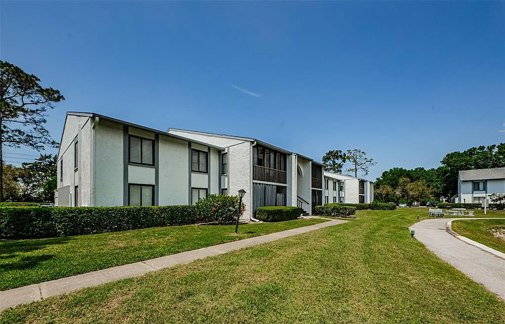2 bed, 2.0 bath, 1085 sqft, $2,995 — Photo 3