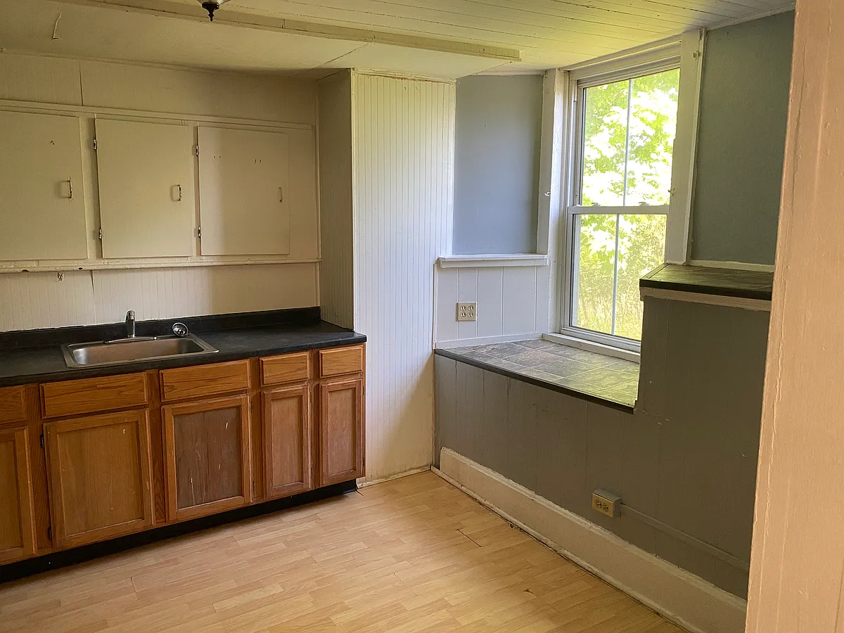 Building Photo - 454 Colchester Ave #5