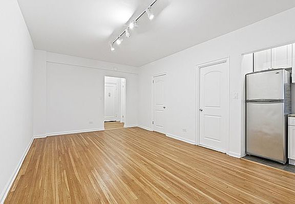3rd image of 220 W 24th St APT 2B