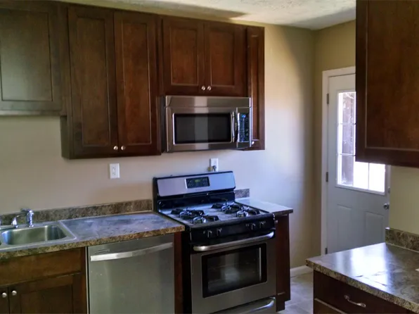 5250 S 49th St, Omaha, NE 68117