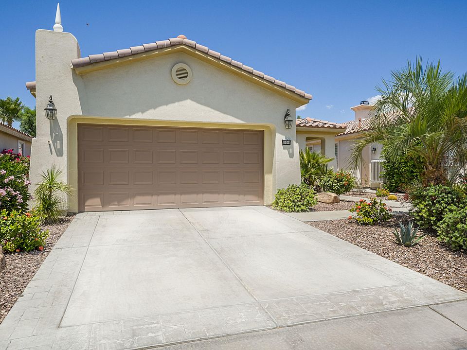 1st image of 80346 Avenida Santa Belinda