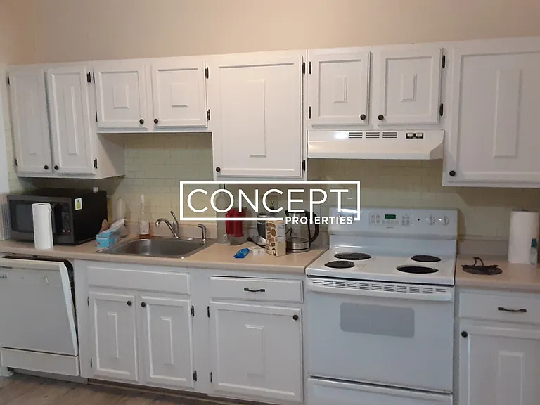 75 Longwood Ave #2R — Photo 8