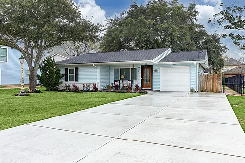 4449 Shady Lake Dr Photo 1