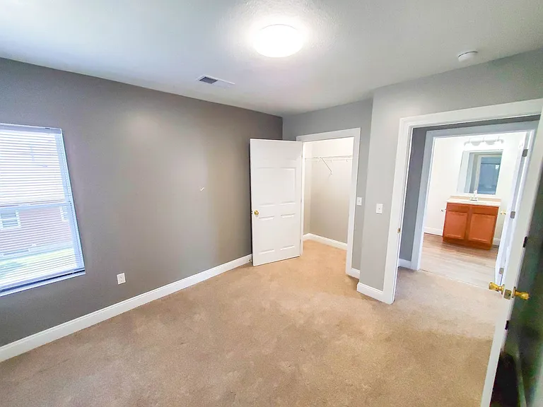 333 W 3rd St — Photo 5