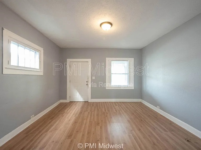 3415 N Capitol Ave — Photo 4