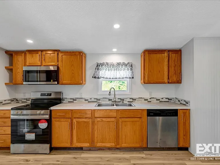 1289 Fleshood Ln — Photo 9