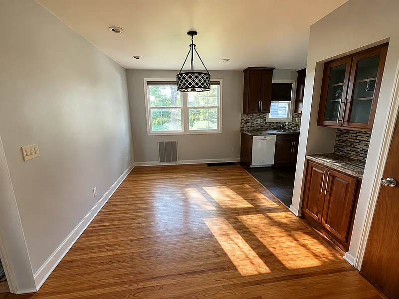 3 bed, 2.0 bath, 1638 sqft, $1,500 — Photo 4