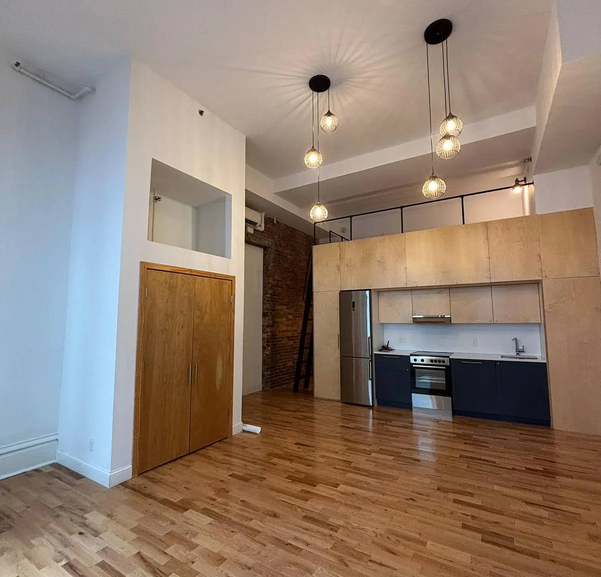 Studio, 1.0 bath, $2,200 — Photo 2