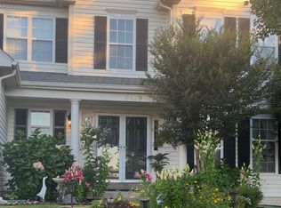 12429 Willow Falls Dr, Herndon, VA 20170