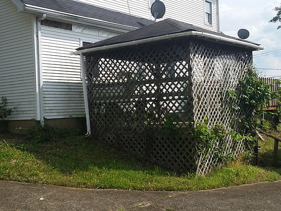 4th image of 4004 Forest Green Dr