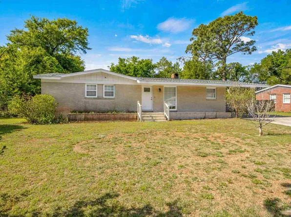 3871 Forest Glen Dr, Pensacola, FL 32504