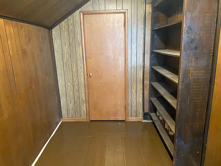 717 Jackson St — Photo 9