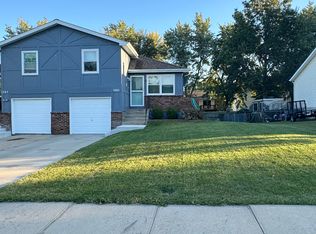 1321 E 152nd Ter, Olathe, KS 66062