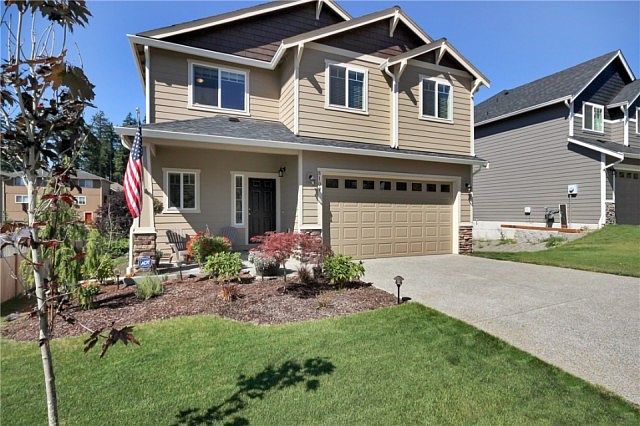 1st image of 8109 184th Ave E