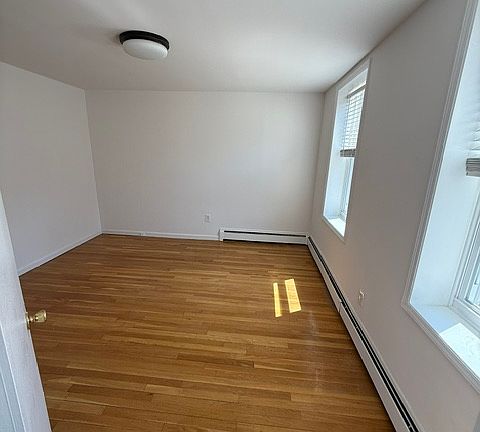 3rd image of 245 Terrace Ave