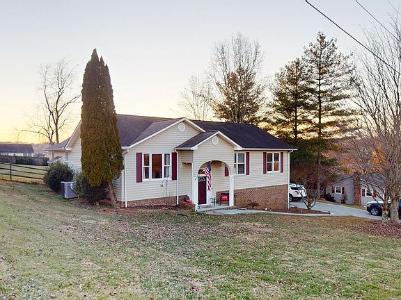 2nd image of 167 Highland Hills Dr