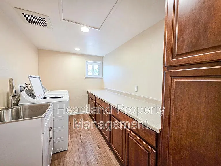 640 Claydelle Ave — Photo 18
