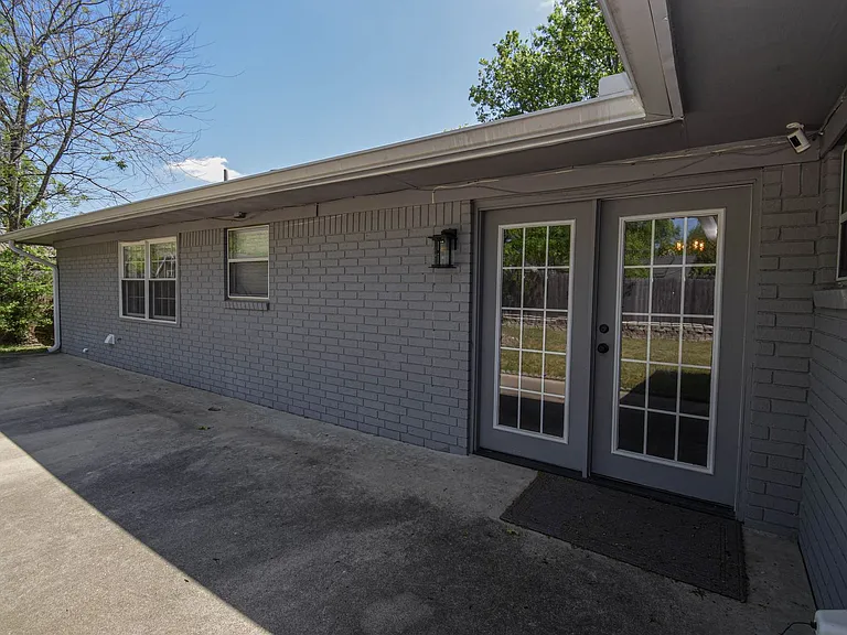 205 Tanglewood Rd — Photo 34