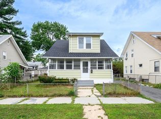 54 Littleton St, Springfield, MA 01104