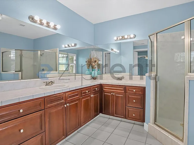 5743 W Chennault Ave — Photo 44
