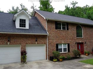 1601 Stonehenge Rd, Charleston, WV 25314