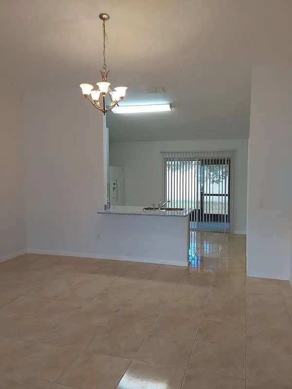 3 bed, 2.0 bath, 1500 sqft, $1,650 — Photo 3