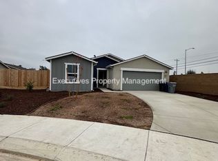 11 River Oak Ct, Merced, CA 95341