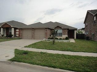 2215 Splendor Ct, Arlington, TX 76010