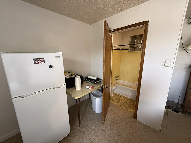 803 W Spruce St #2 — Photo 4