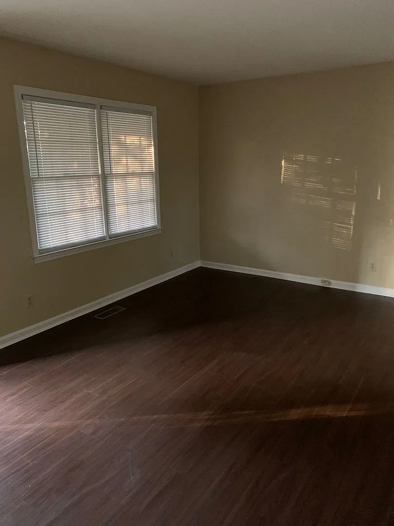 Whispering Pines Cr., 2426 — Photo 2