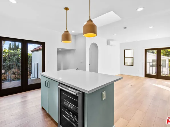 8587-8587 1/2 Rugby Dr, West Hollywood, CA 90069