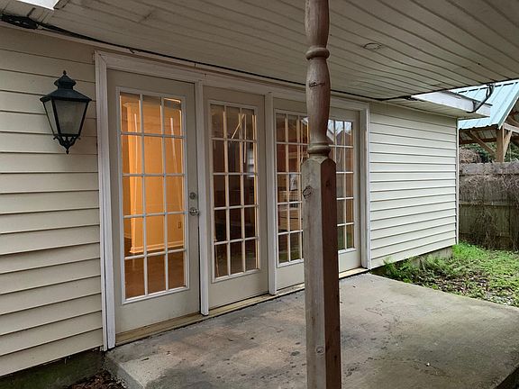2nd image of 1222 Saint Mary St #A