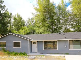 1739 S 234th St, Des Moines, WA 98198
