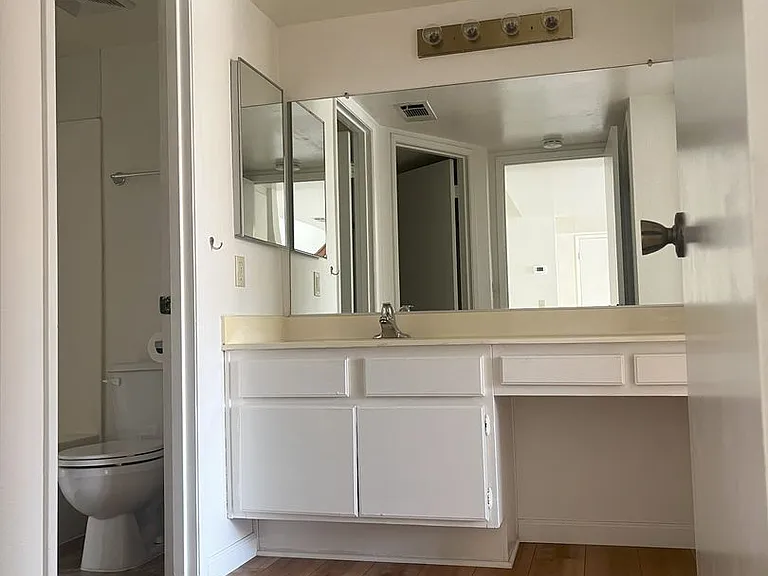 2490 Village Grn — Photo 5