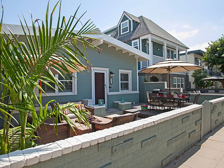 819 Dover Ct #1 — Photo 9