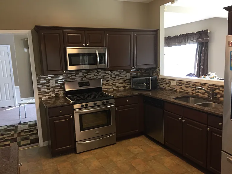 6075 Pattingham Dr — Photo 34
