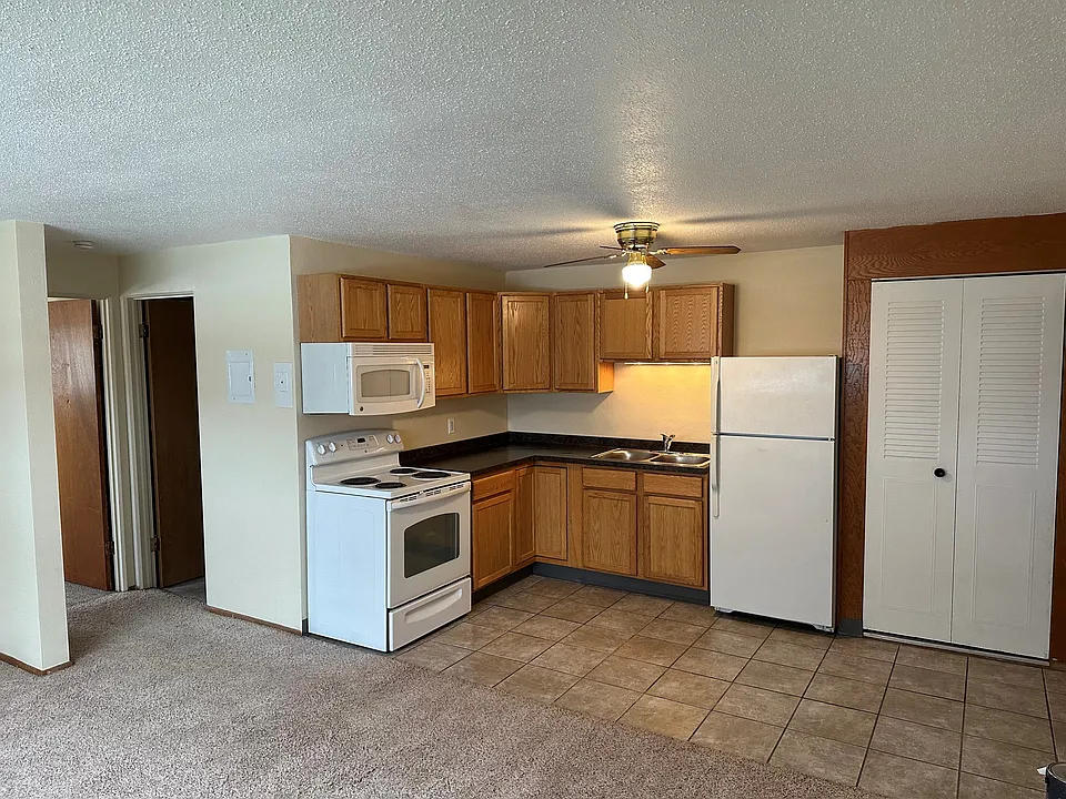 910 Maple St #1