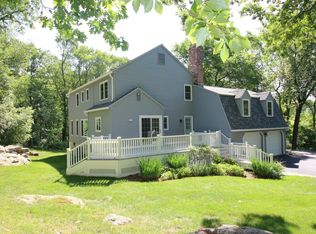 1 Beeholm Rd, Redding, CT 06896