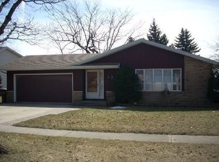 824 W Bonnie Ln, Peotone, IL 60468