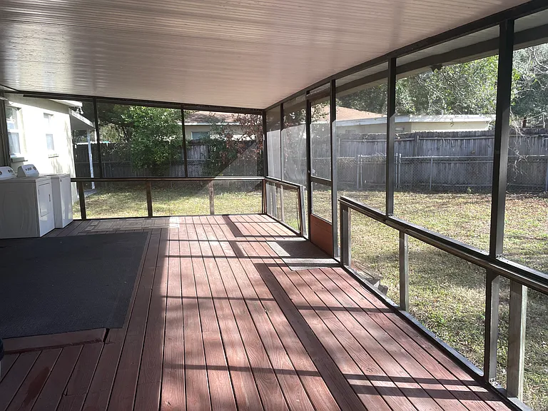 Large screened lanai