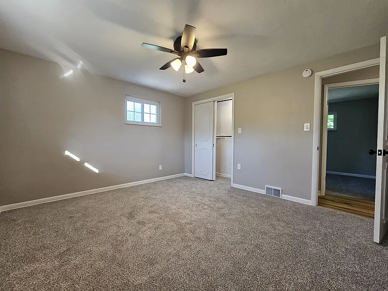 236 McCartney Dr — Photo 45